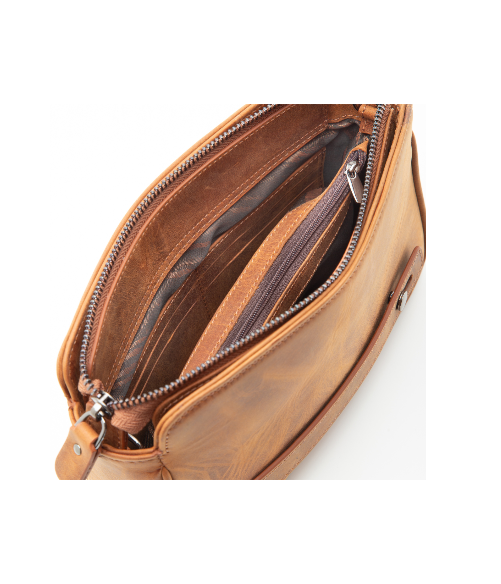 L`allure with shoulder strap black